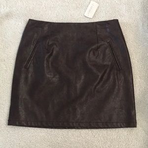 🔥🤘🏼NWT Faux brown leather Forever 21 skirt